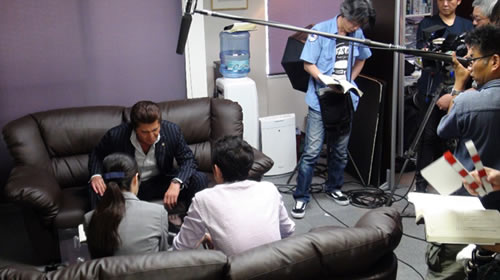 竹内力さん撮影 探偵事務所1