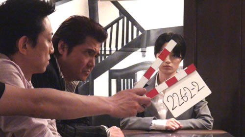 竹内力さん撮影 バー2